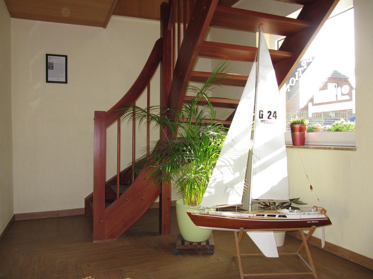Pension Roez Goehren-Lebbin Exterior photo